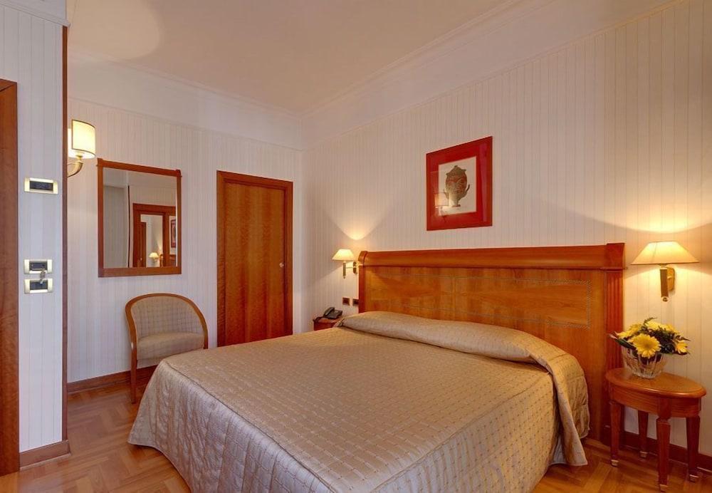 Готель Residenza Romacentro Екстер'єр фото